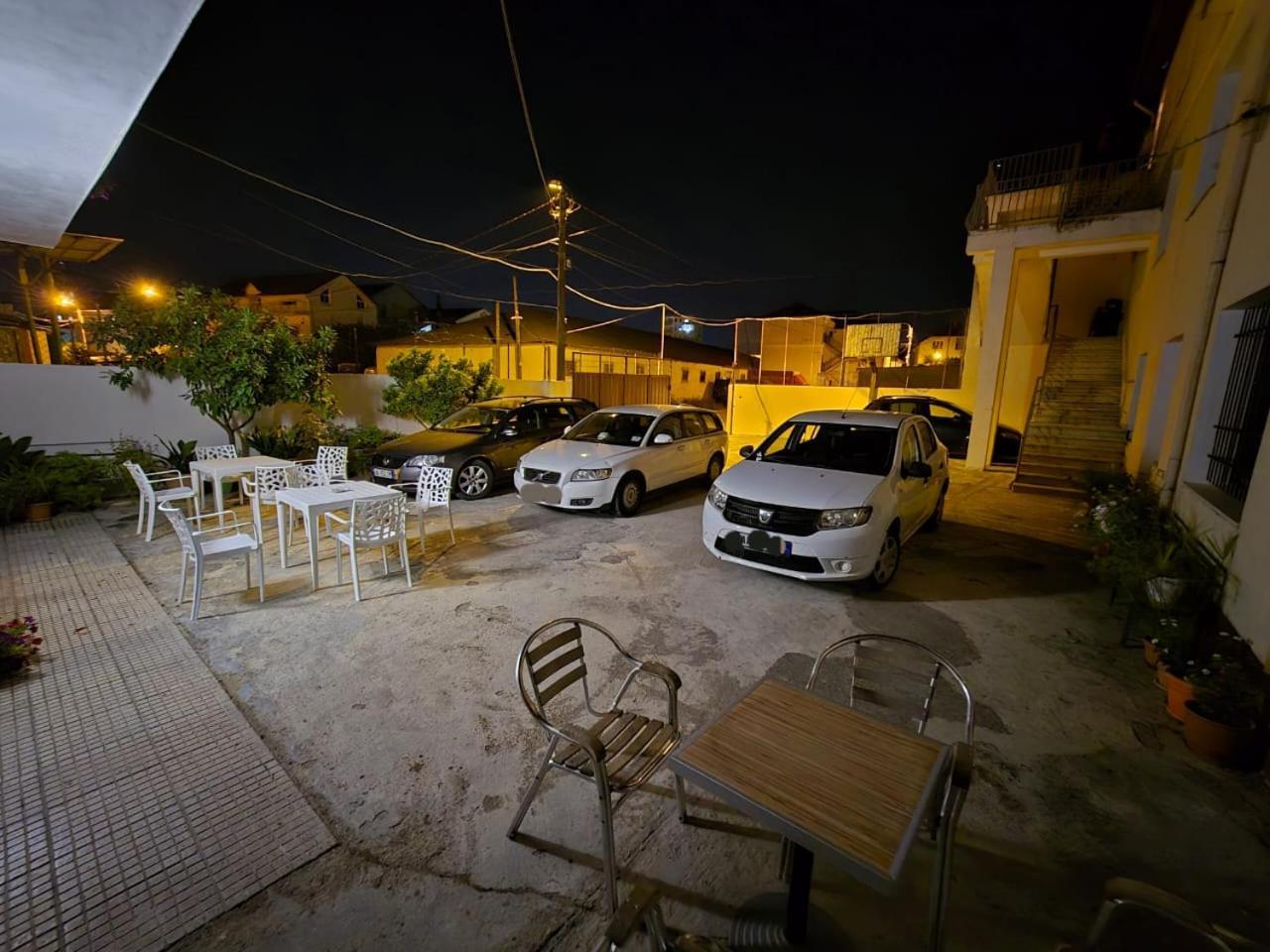 Hotel Aleks Shkoder Exterior photo