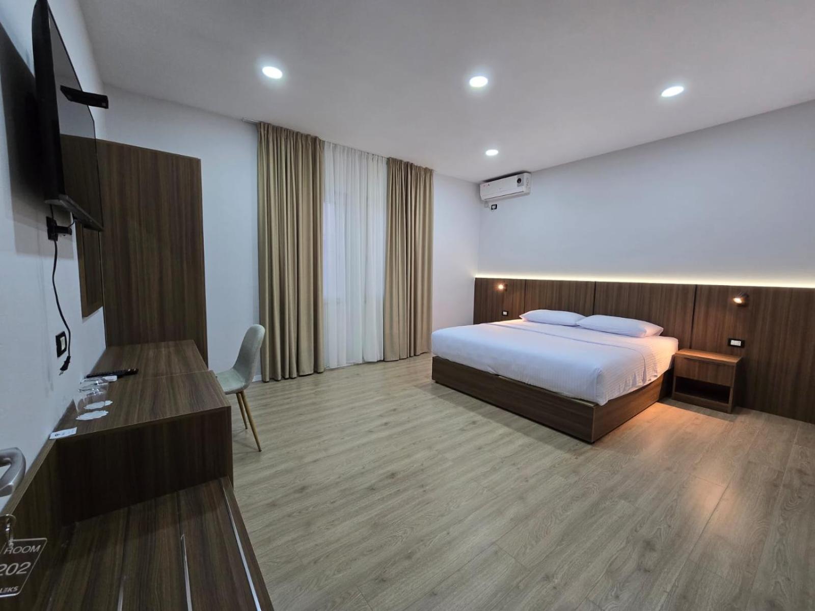 Hotel Aleks Shkoder Exterior photo
