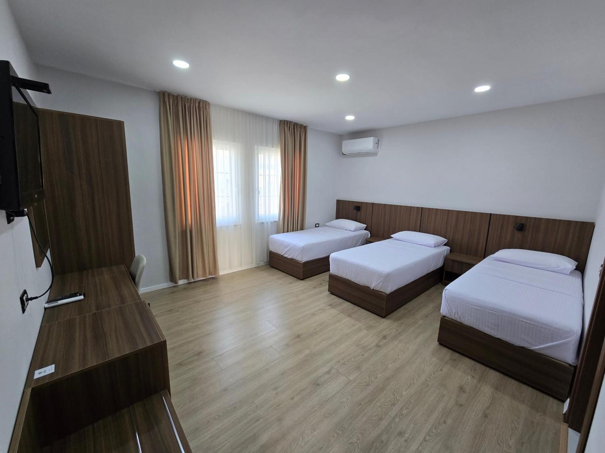 Hotel Aleks Shkoder Exterior photo
