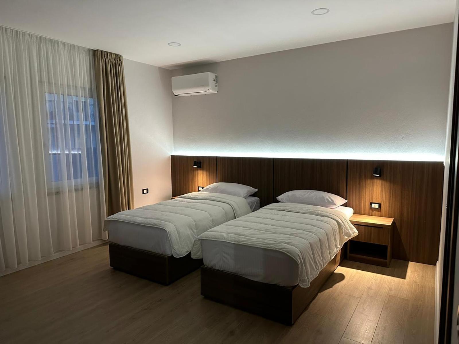 Hotel Aleks Shkoder Exterior photo